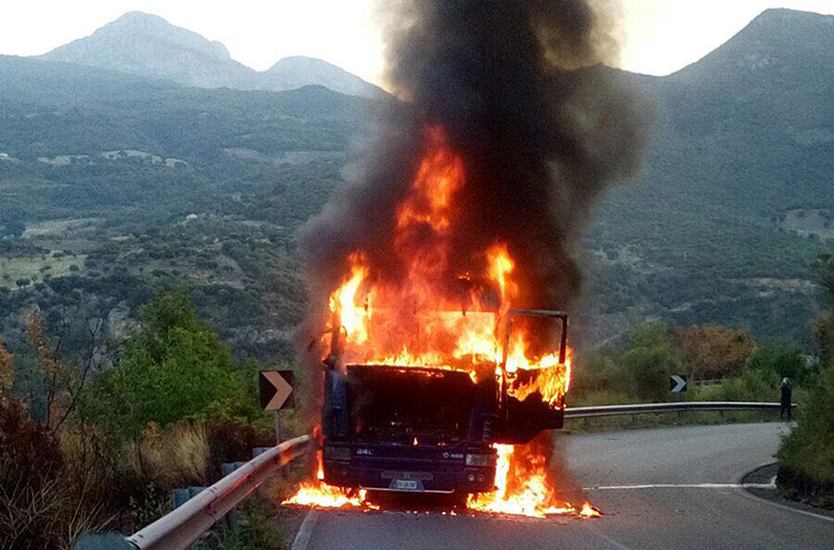camion fiamme