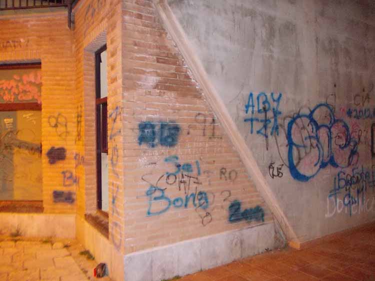 canal greco struttura vandali