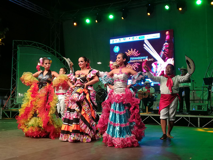 Estate Internazionale del Folklore. Stasera in piazza Nuova Zelanda e Ucraina