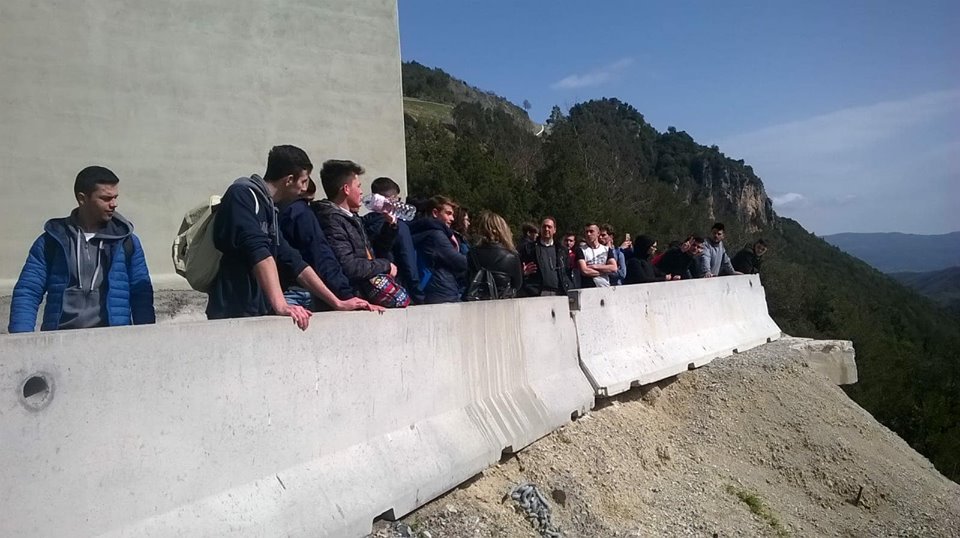 Studenti in visita al Viadotto Italia