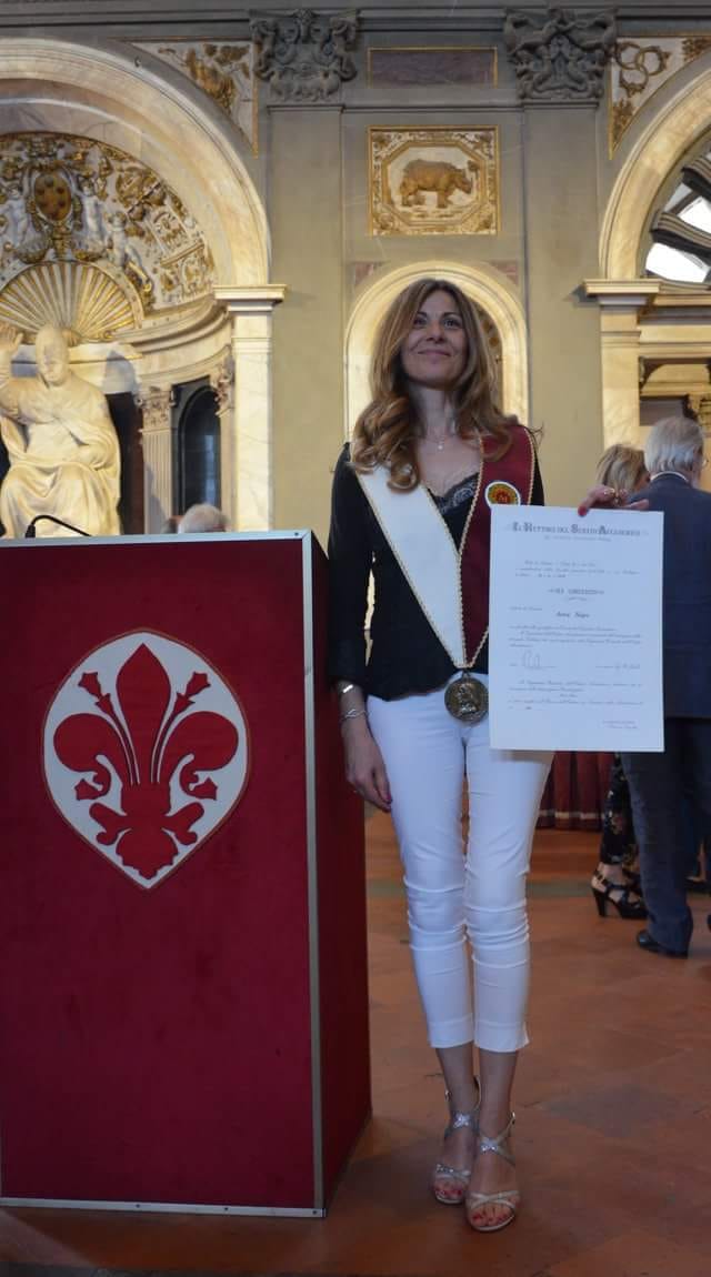 Anna Nigro riceve a Firenze il prestigioso Collare laurenziano