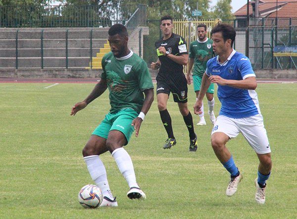 Serie D. Rotonda esordio vincente. A valanga Bari e Roccella