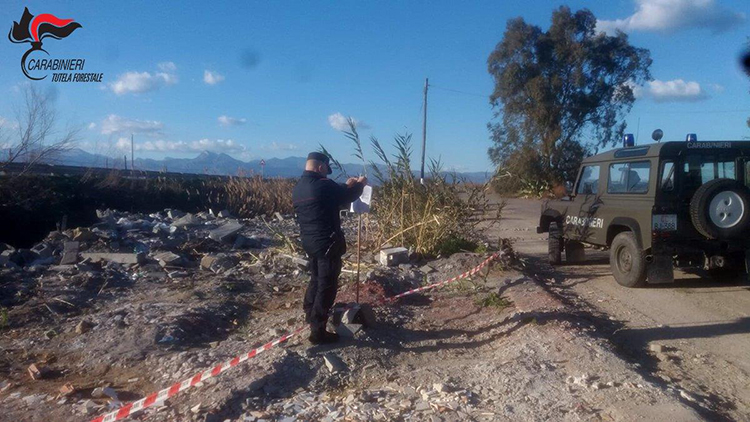 ccforestali rifiuti corigliano sequestro