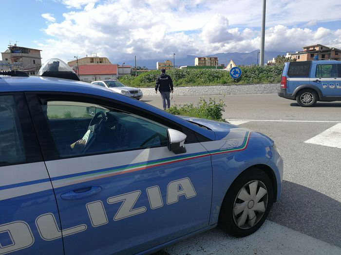 polizia posto di blocco