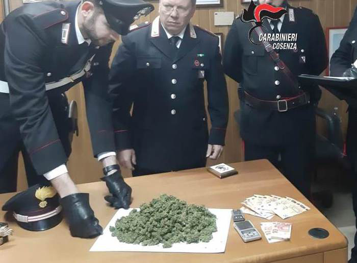 Trovato con 240grammi di marijuana durante i controlli per il Coronavirus