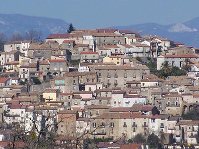 Torano Castello. Disposta dalla regione la chiusura del Comune