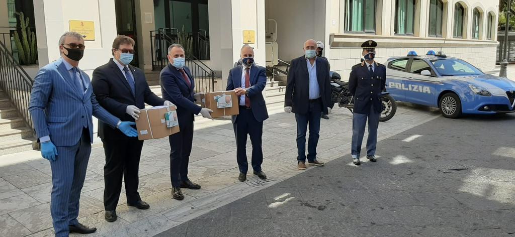 I Lions per la Polizia di Stato. Donate 500 mascherine alla Questura di Reggio Calabria