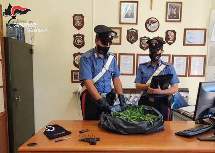 Sfugge all’alt dei Carabinieri, inseguito ed arrestato