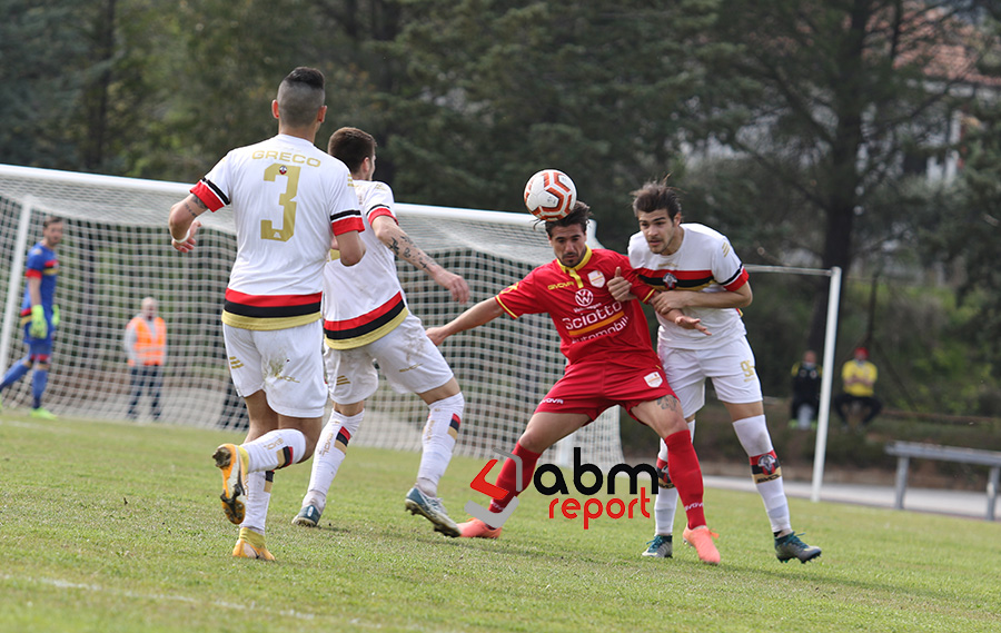 Un cinico Messina passa a Castrovillari . 3-1 il risultato finale per la capolista