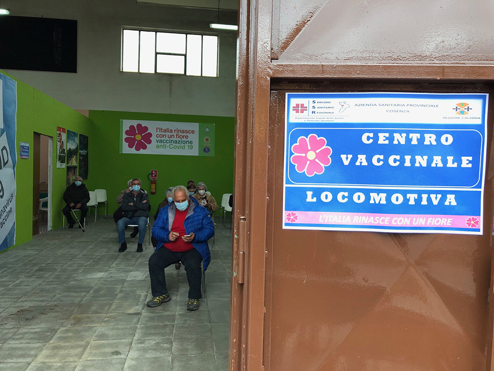 locomotiva centro vaccinale porta