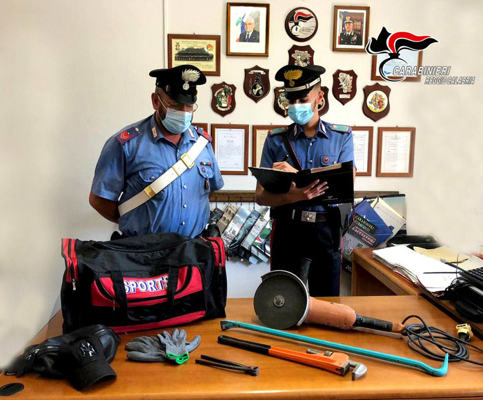 carabinieri refurtiva matrimonio