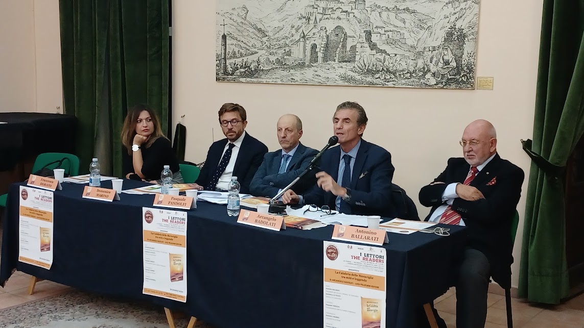 La Calabria Meravigliosa di Arcangelo Badolati apre «Libriamoci»