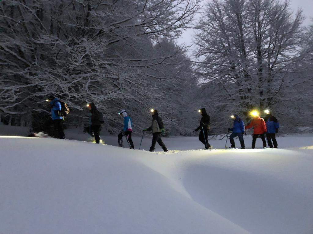 Sul Pollino è arrivata la neve: prende il via la stagione delle ciaspolate